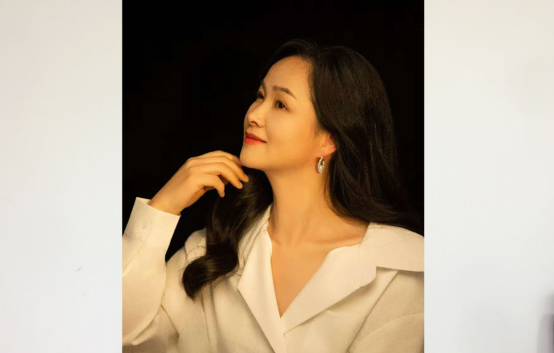 �������